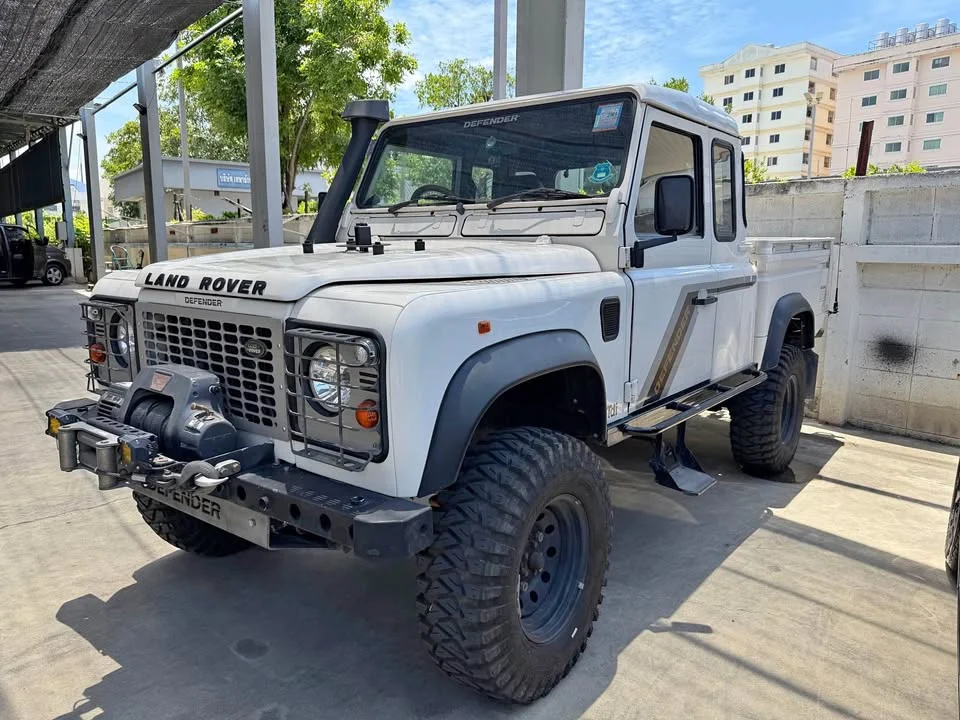 Land Rover Defender 90 3