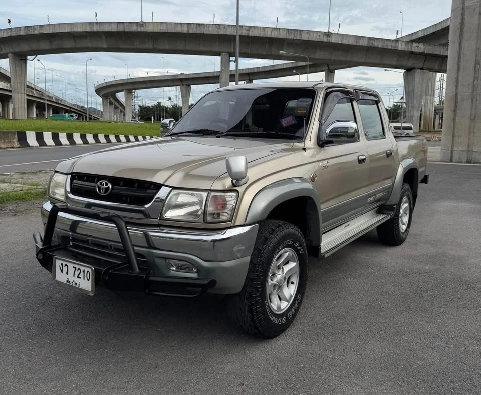 2004 Toyota Hilux Tiger VI 2