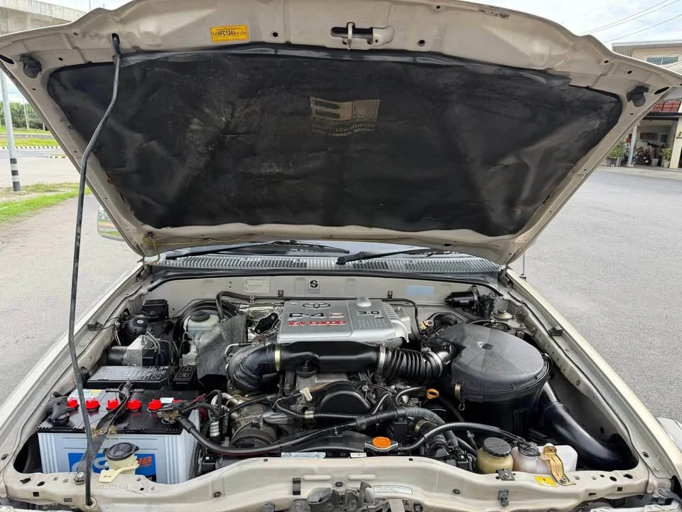2004 Toyota Hilux Tiger VI 3