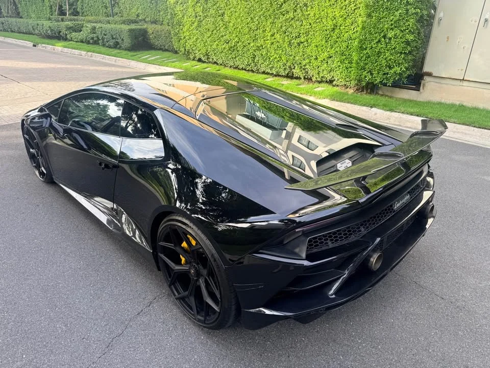 2020 Lamborghini Huracan 2