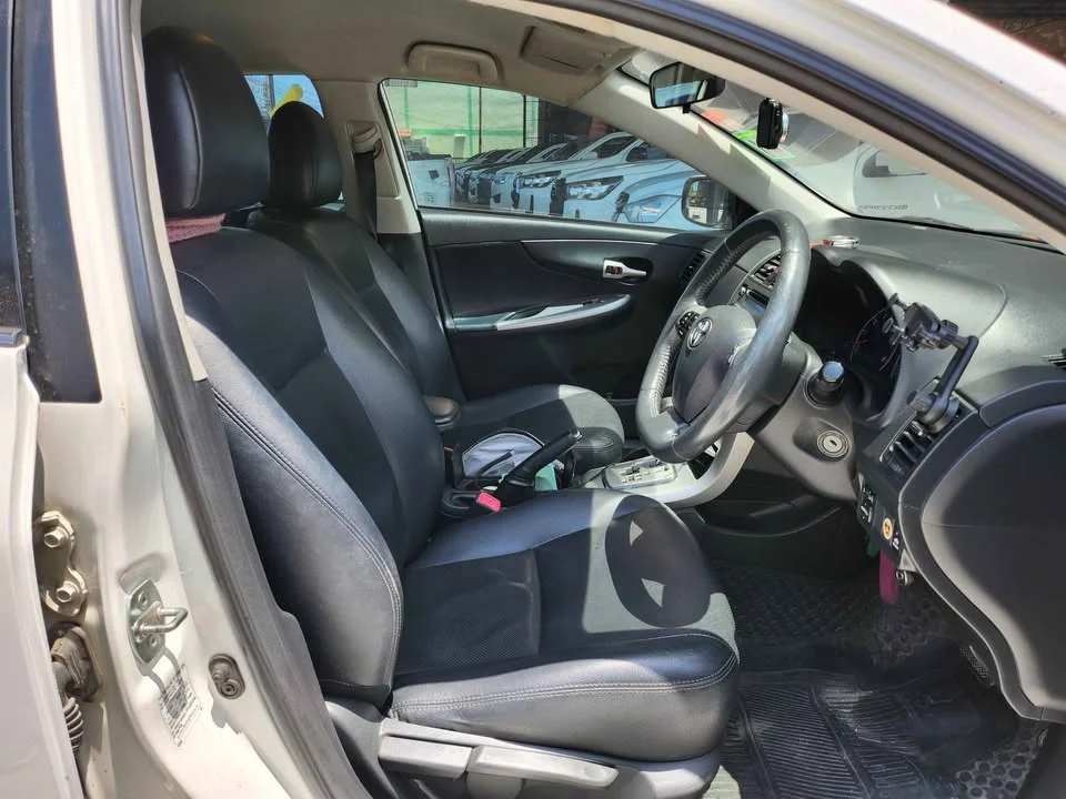 2012 Toyota Corolla Altis X (E140) 3