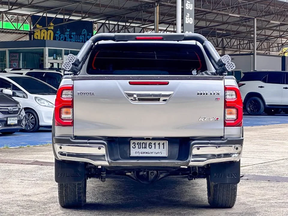 2022 Toyota Hilux VIII 3