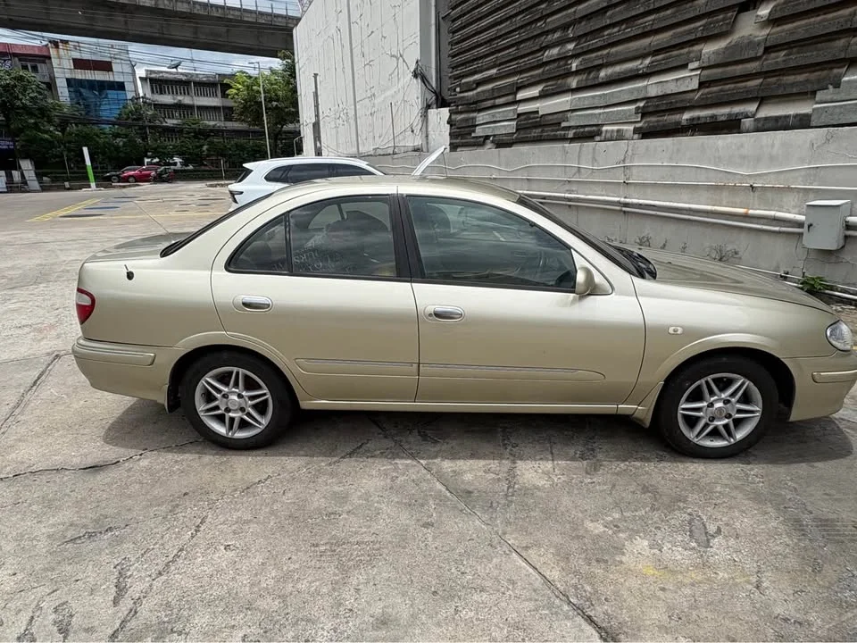 2002 Nissan Sunny N16 3