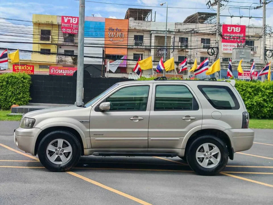 2005 Ford Escape I 3