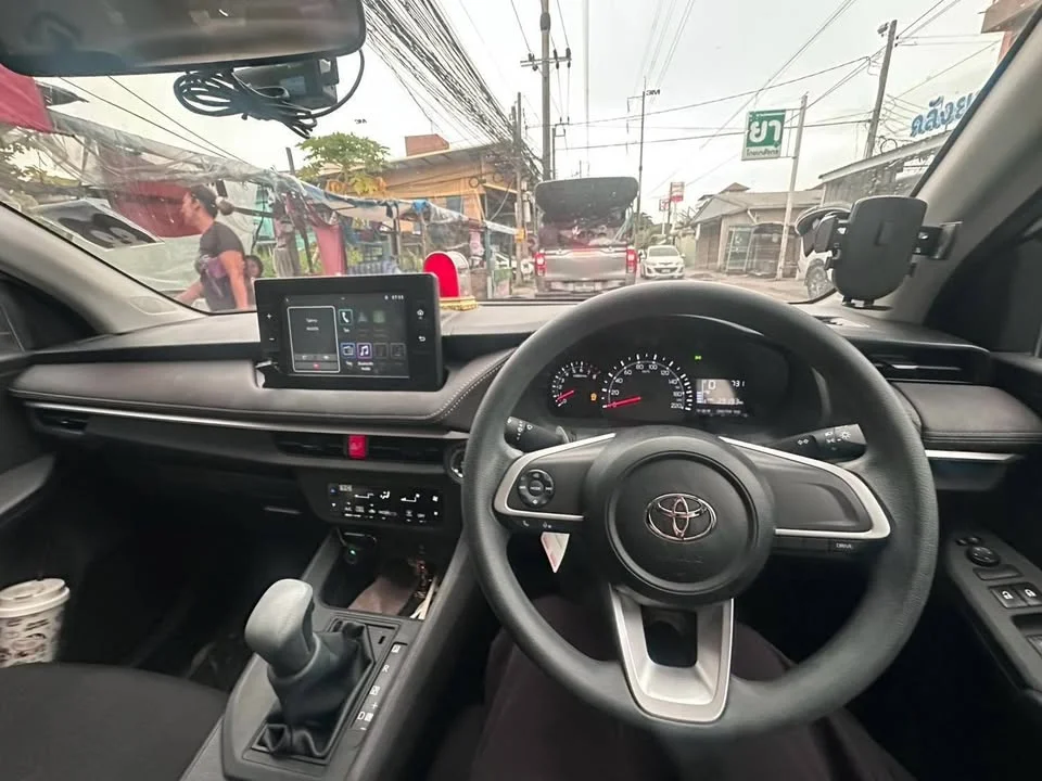 2024 Toyota Yaris ATIV IV 3