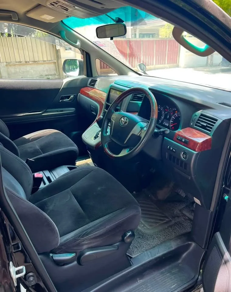2011 Toyota Alphard, Vellfire II (AH20) 3