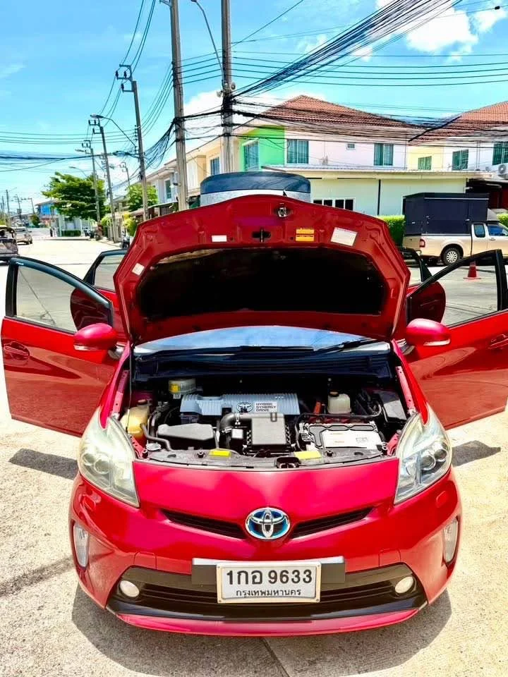 2013 Toyota Prius III 3