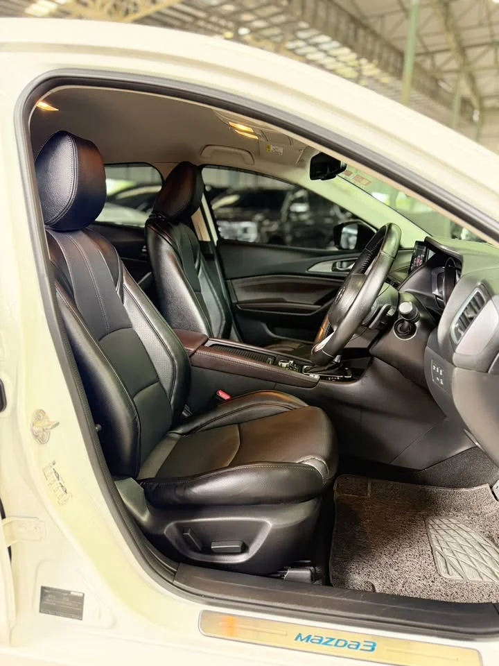 2019 Mazda 3 III 3