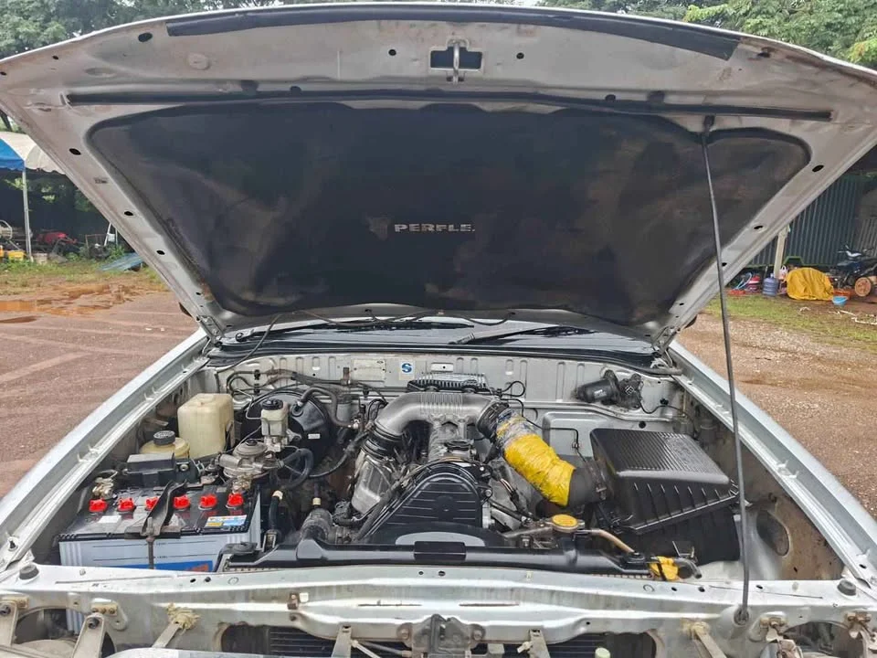 2002 Mazda 2500 Fighter V 2