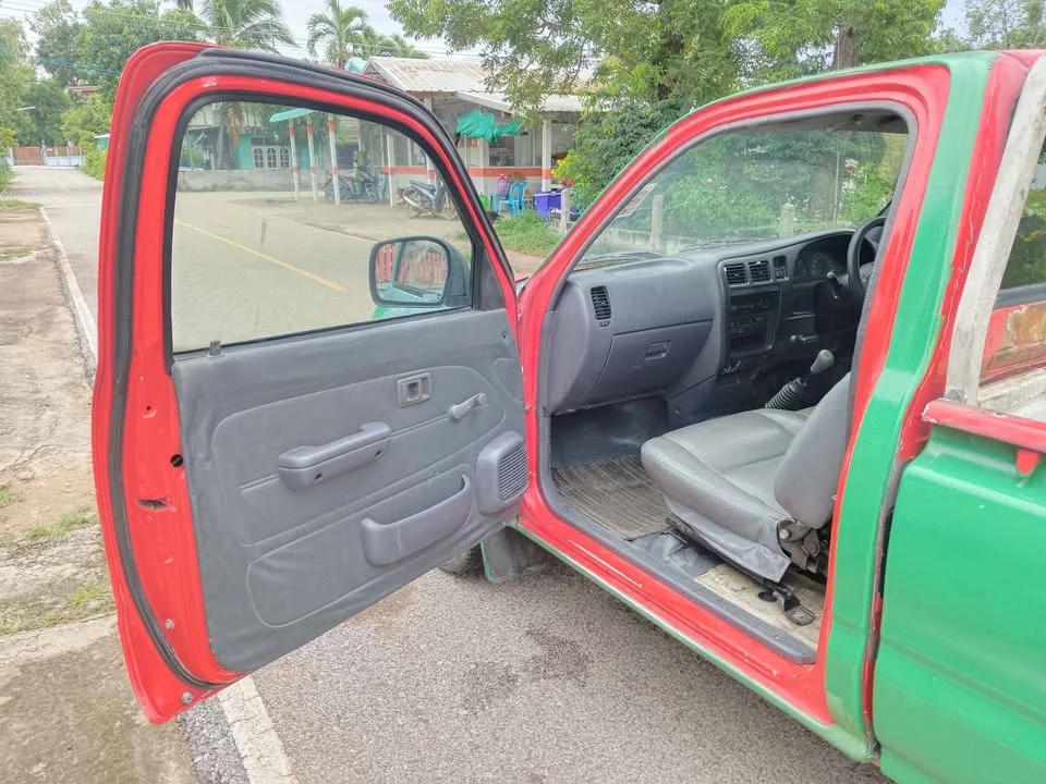 2544 Toyota Hilux Tiger VI 3