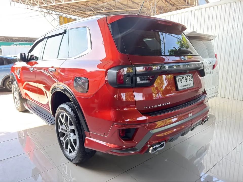 2023 Ford Everest III 3