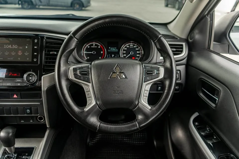 2022 Mitsubishi Triton V 2