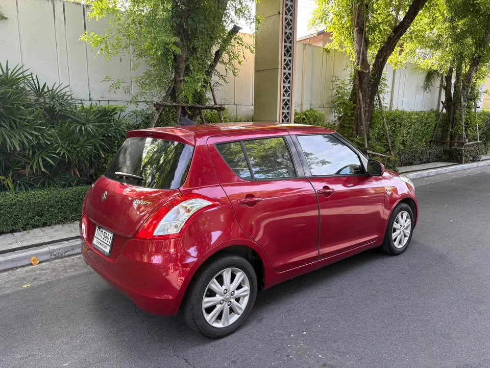 2012 Suzuki Swift II 3