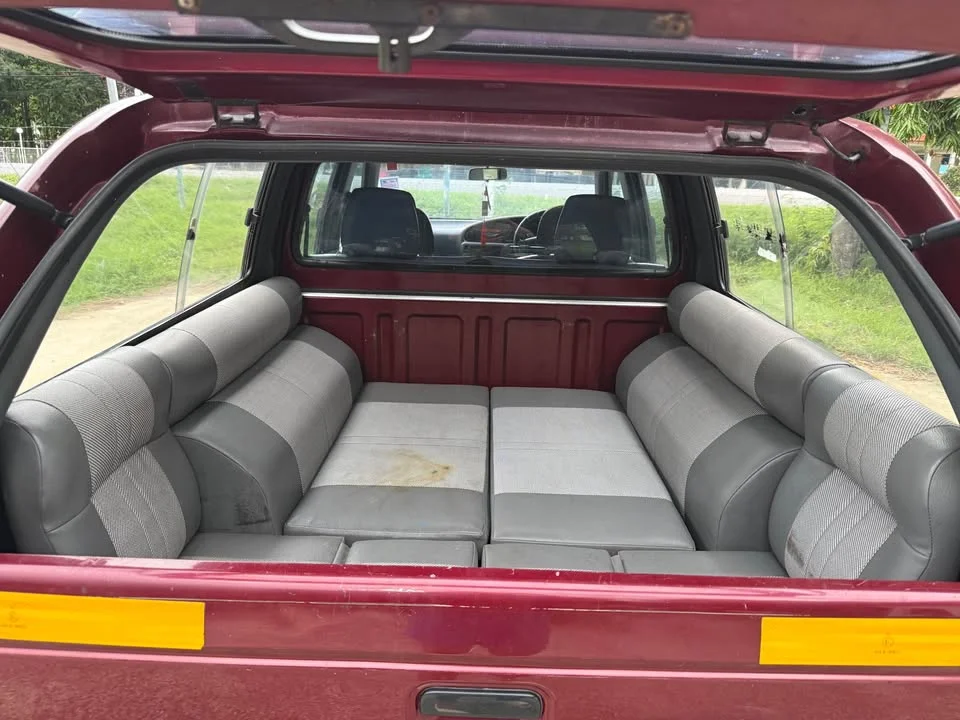 2000 Mazda 2500 Fighter V 3