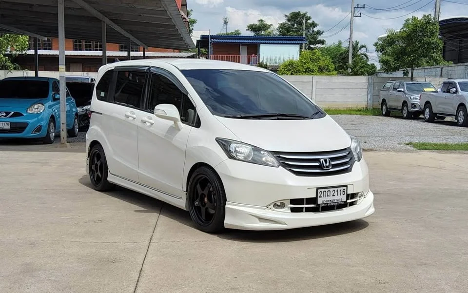 2012 Honda Freed I 3