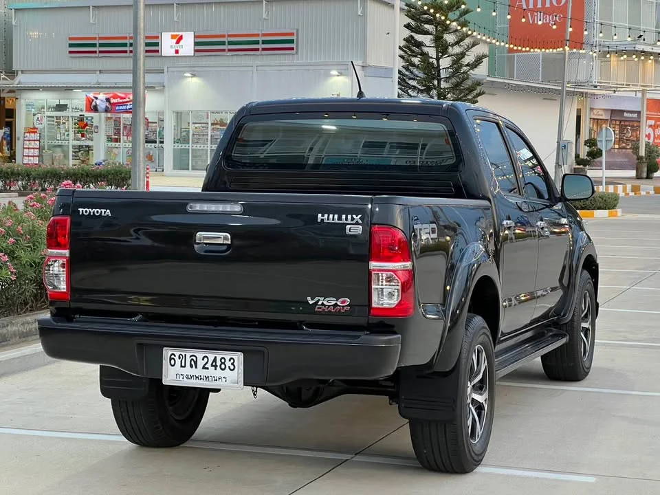 2013 Toyota Hilux VII 2