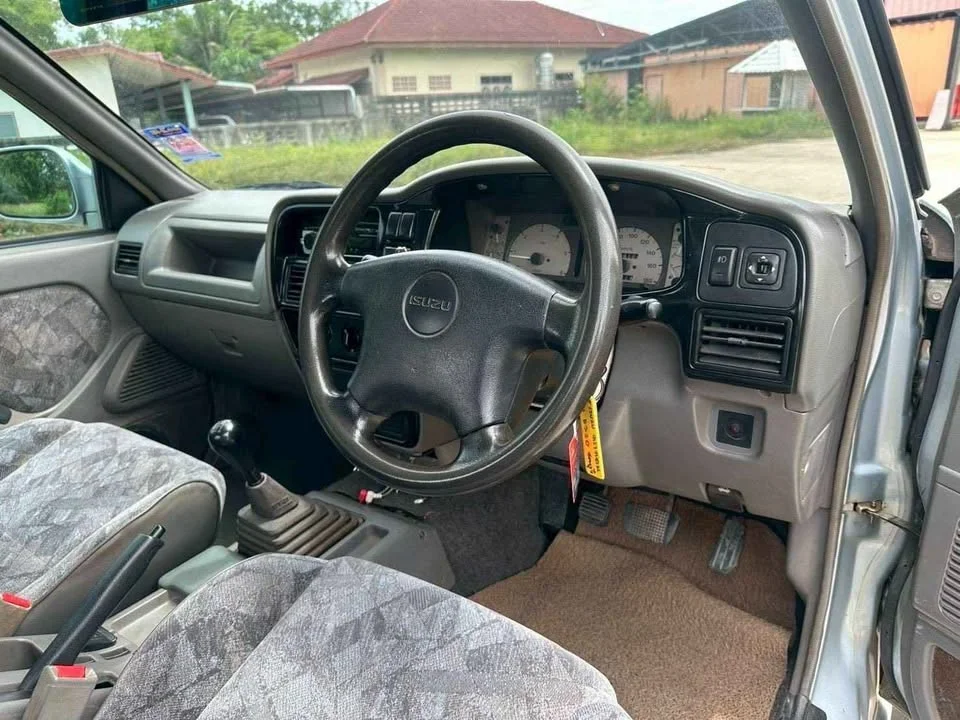 2002 Isuzu Faster Dragon Eyes III 3
