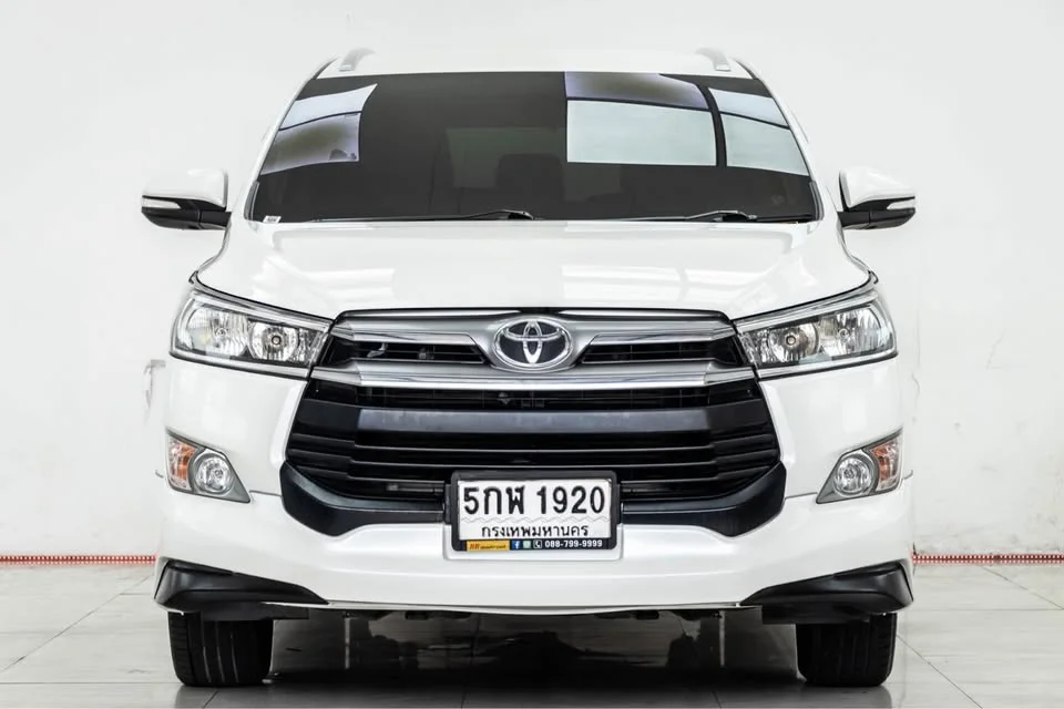 2017 Toyota Innova II 2