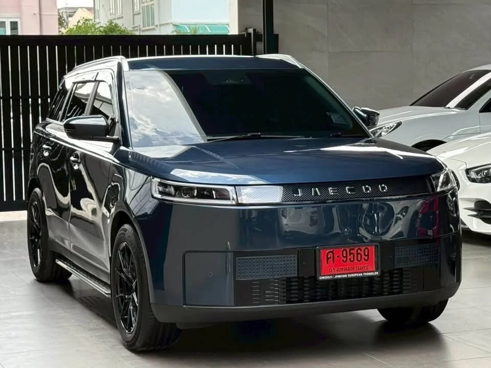 2025 Land Rover Range Rover Sport III 3