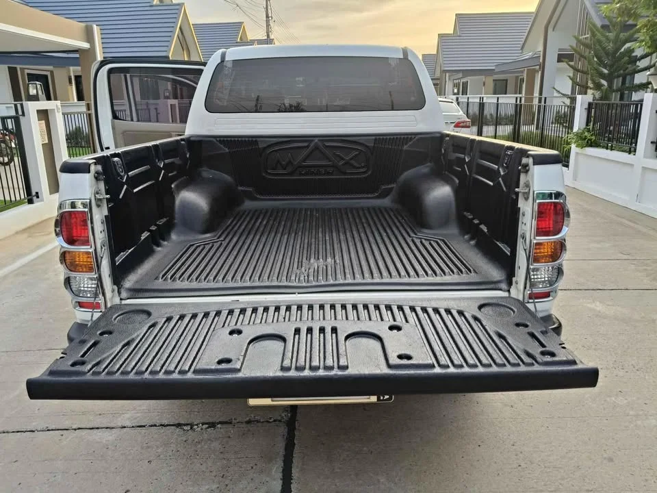2011 Toyota Hilux VII 2