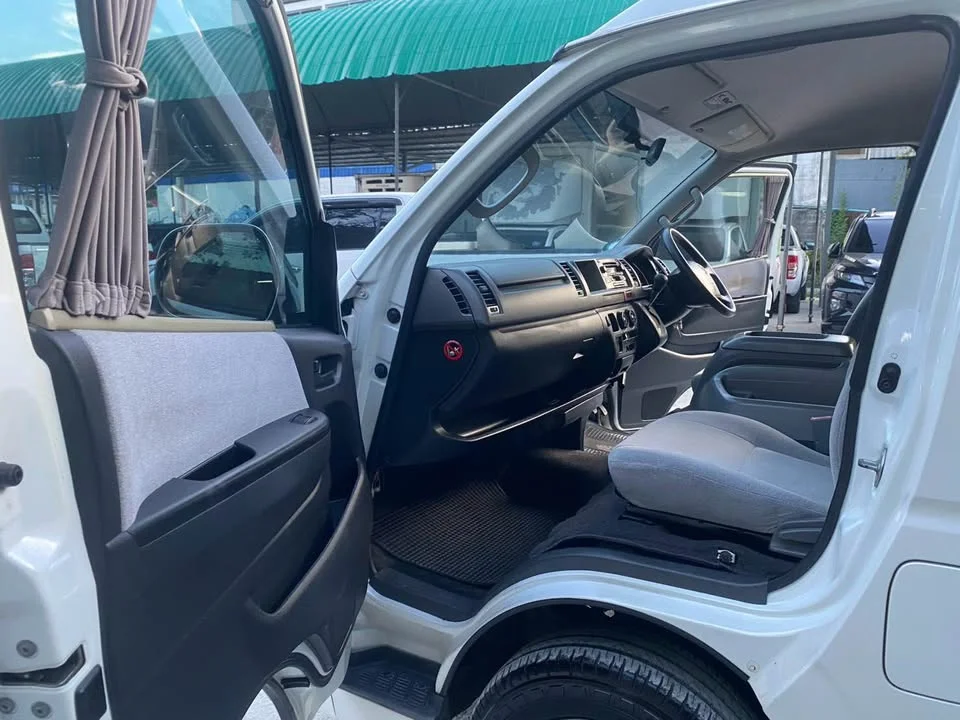 2009 Toyota Commuter V (H200) 2