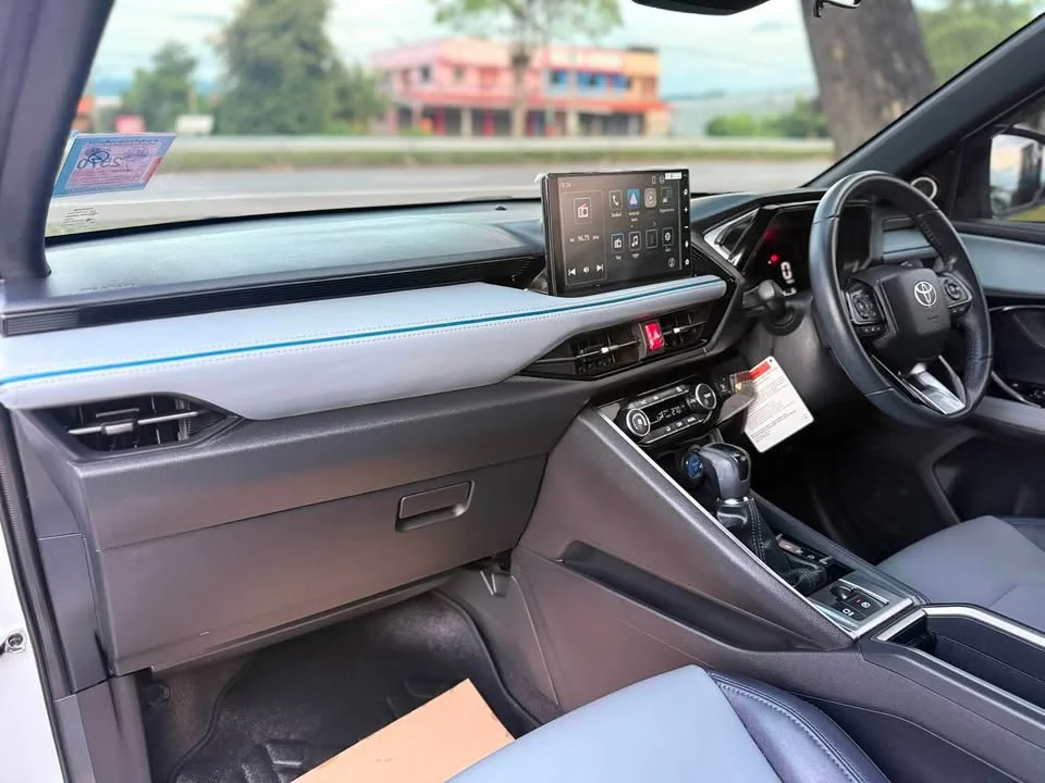 2024 Toyota Yaris Cross AC200 2