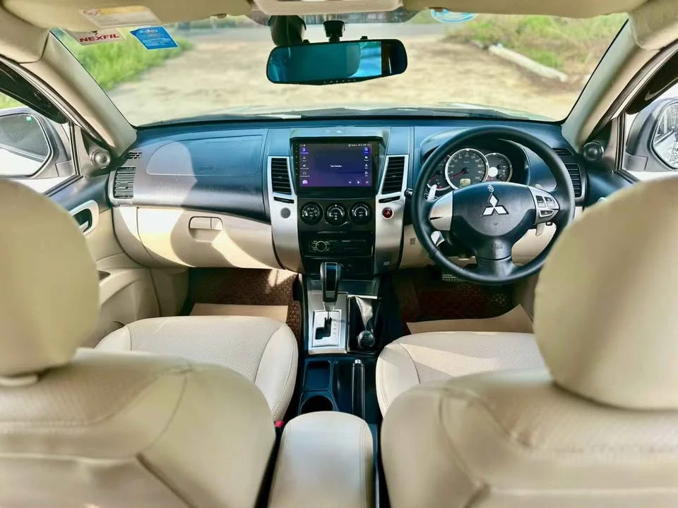 2011 Mitsubishi Pajero Sport II 2