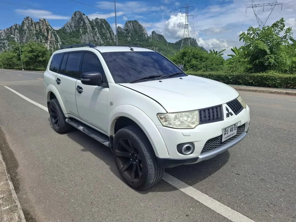 2011 Mitsubishi Pajero Sport II 3