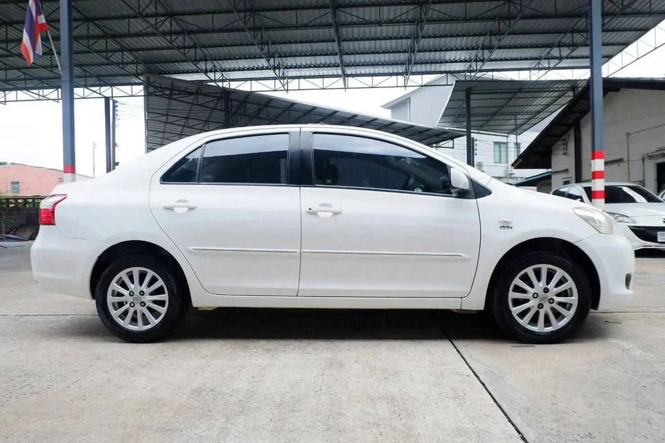 2010 Toyota Vios II 2