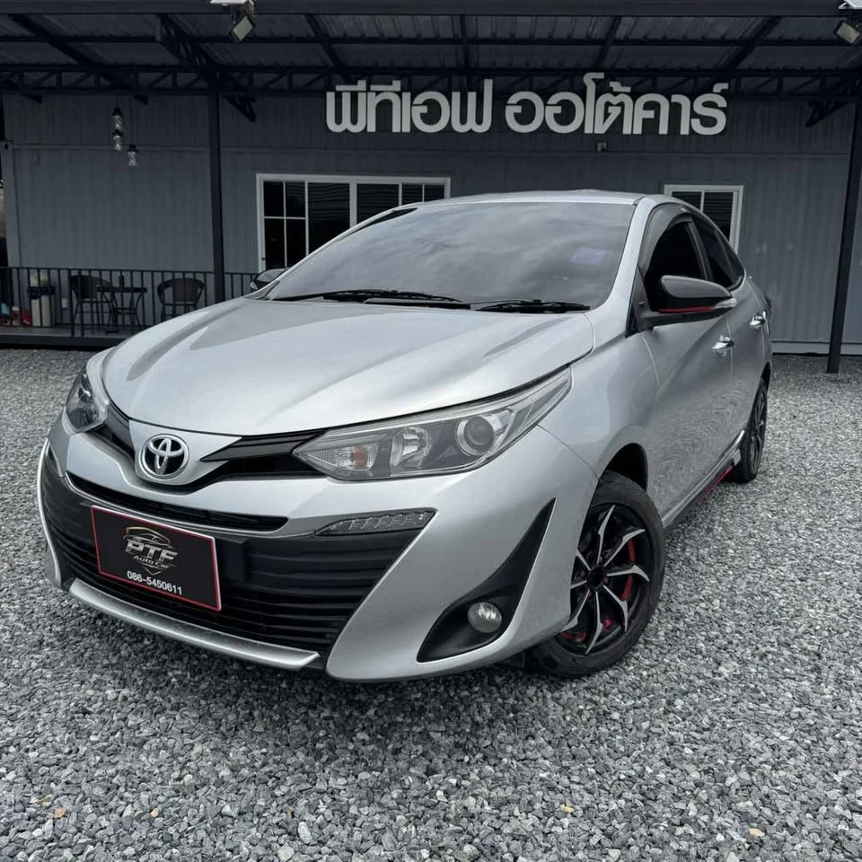 2018 Toyota Yaris ATIV III 2