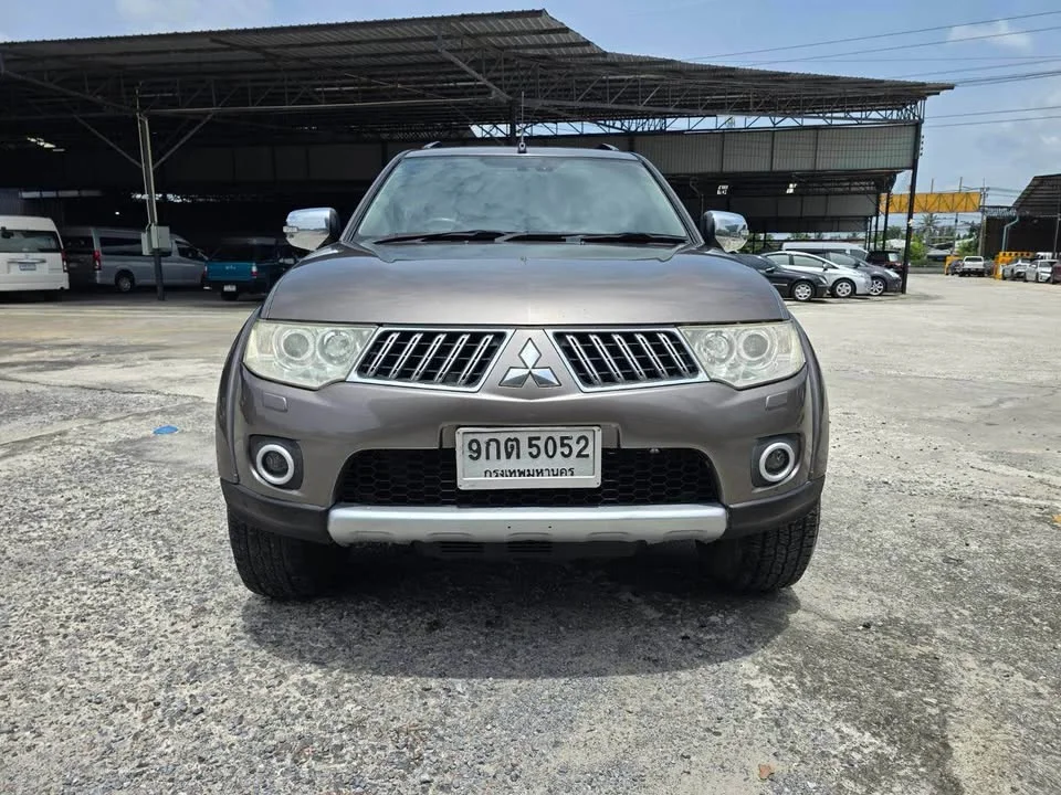 2012 Mitsubishi Pajero Sport II 2