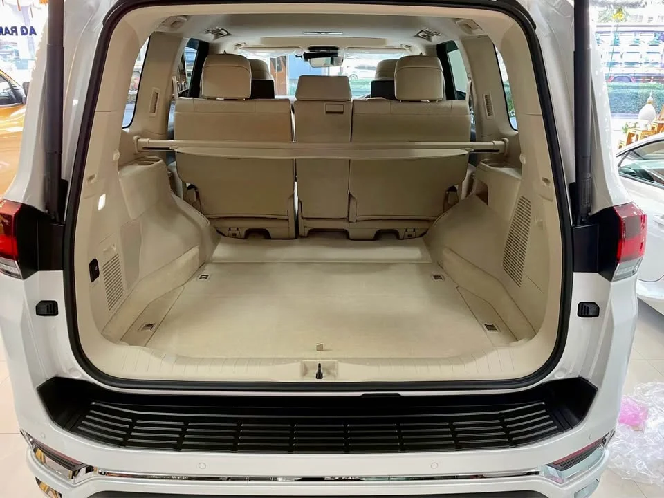 2026 Toyota Land Cruiser J300 3