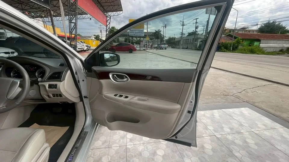 2016 Nissan Sylphy III (B17) 3