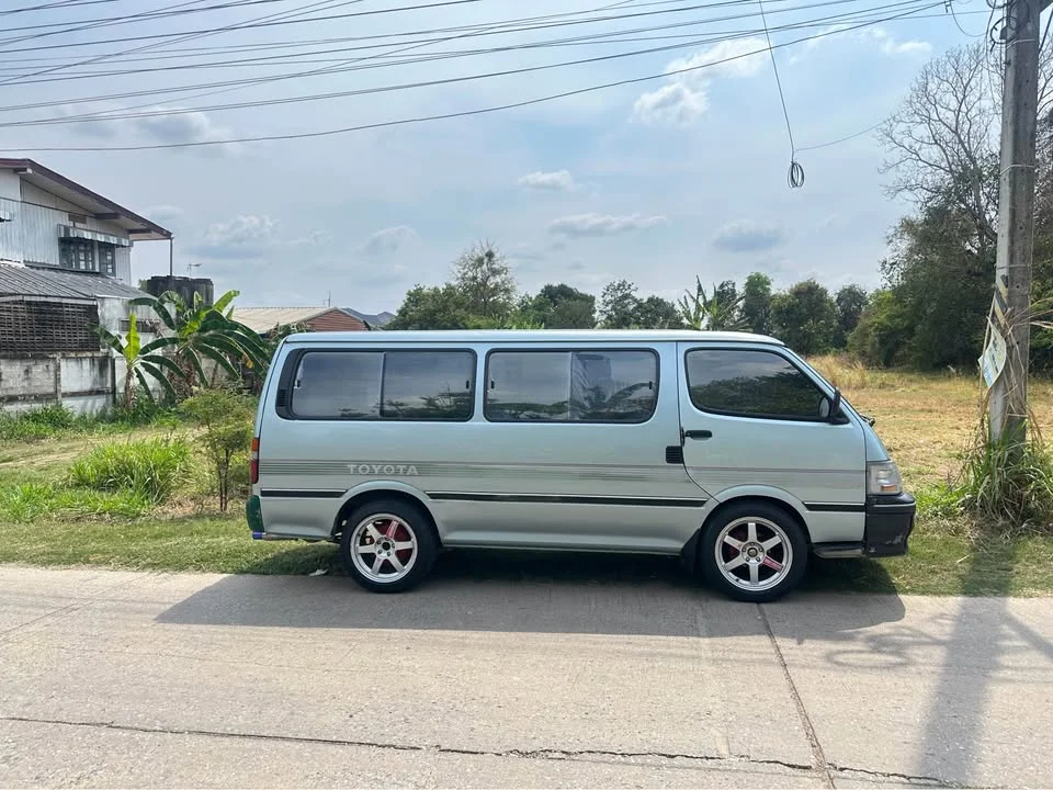 2002 Toyota Commuter IV (H100) 3