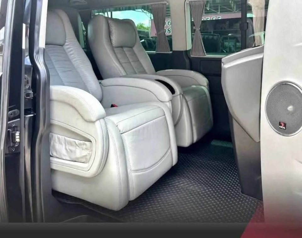 2012 Volkswagen Caravelle T5 2