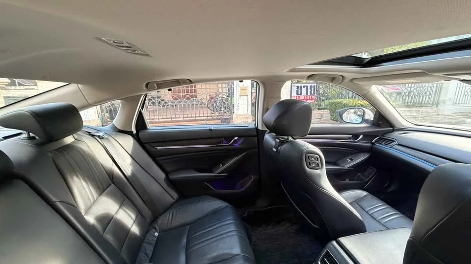 2020 Honda Accord X 2