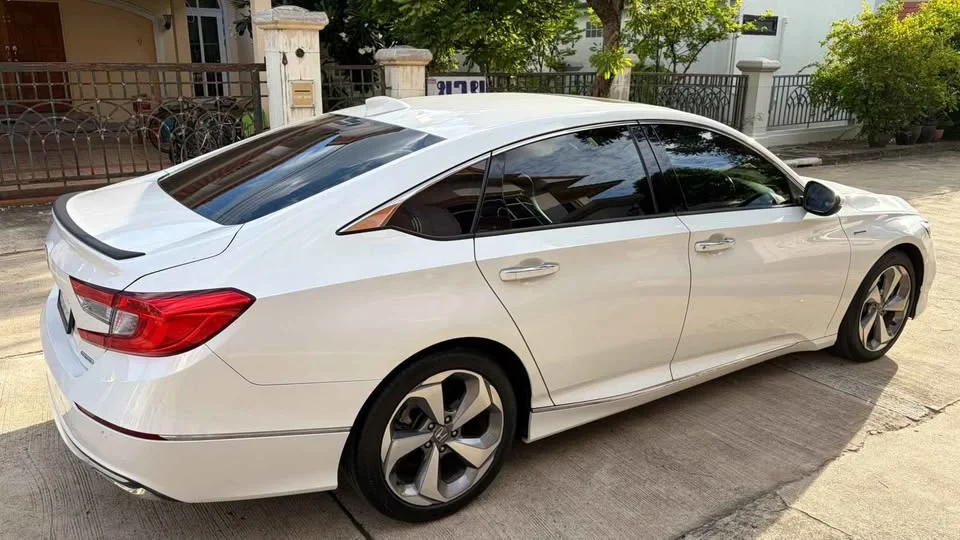 2020 Honda Accord X 3