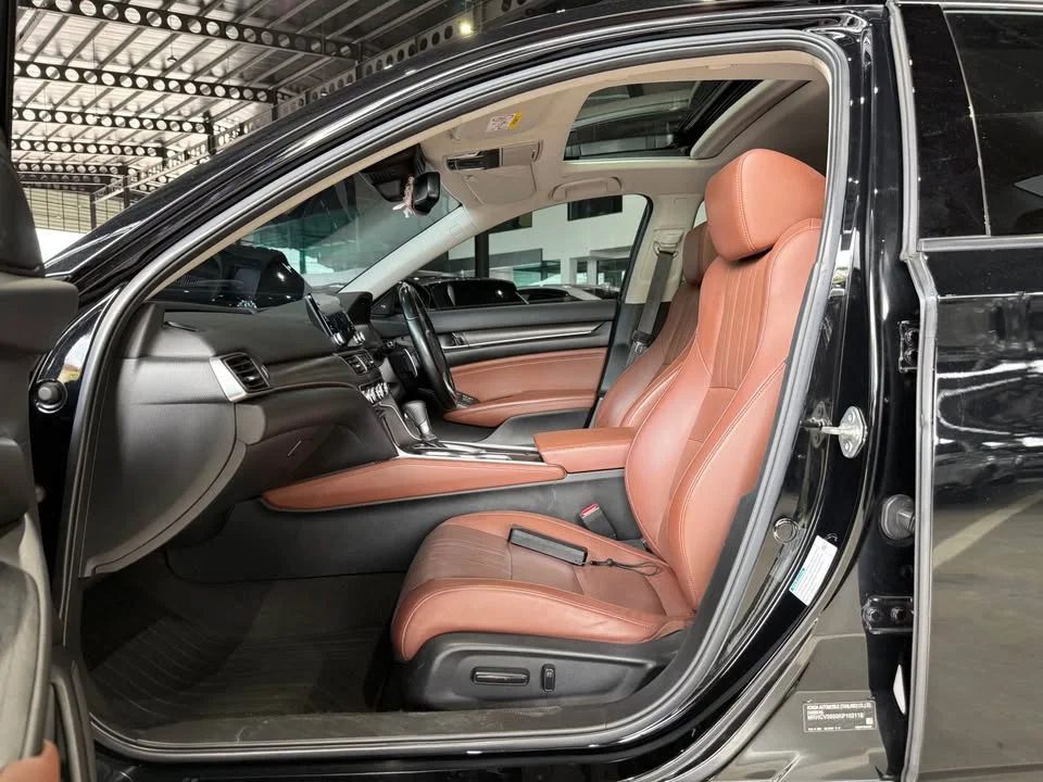 2019 Honda Accord X 2