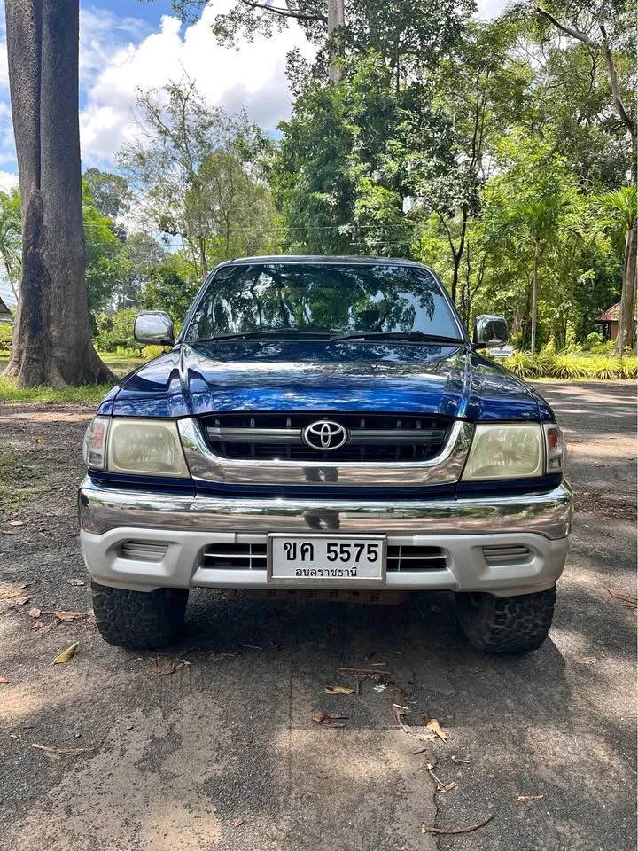2002 Toyota Hilux Tiger VI 3