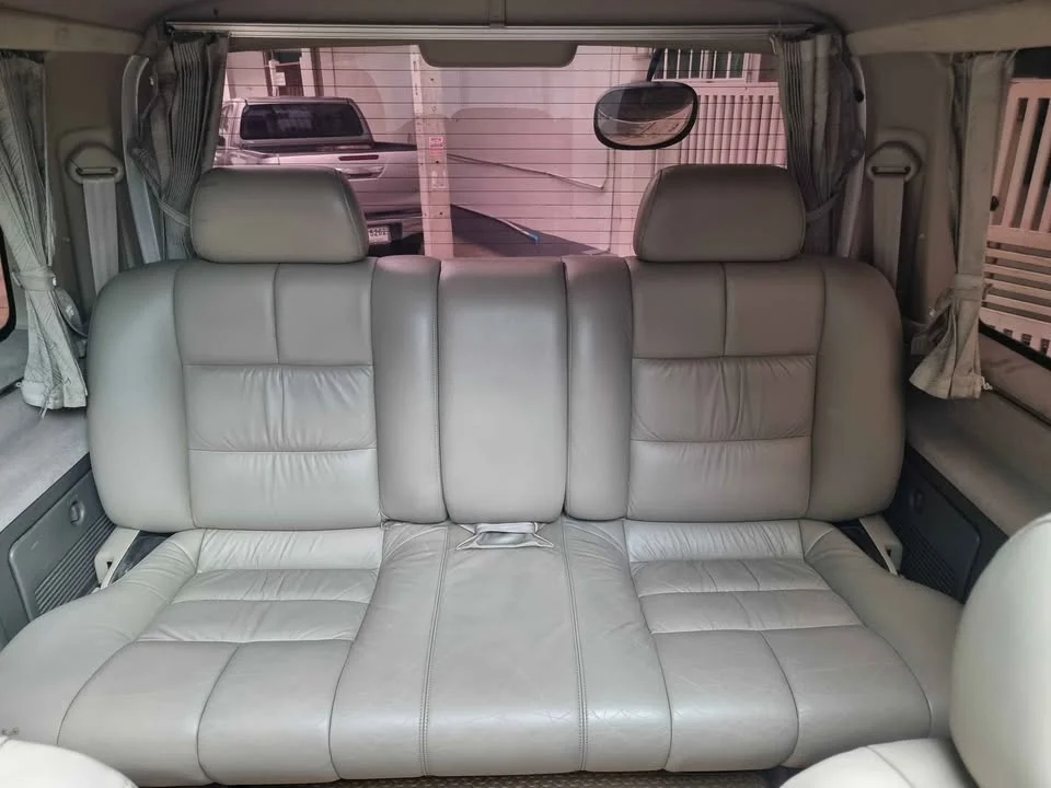 2000 Toyota Granvia H100 3