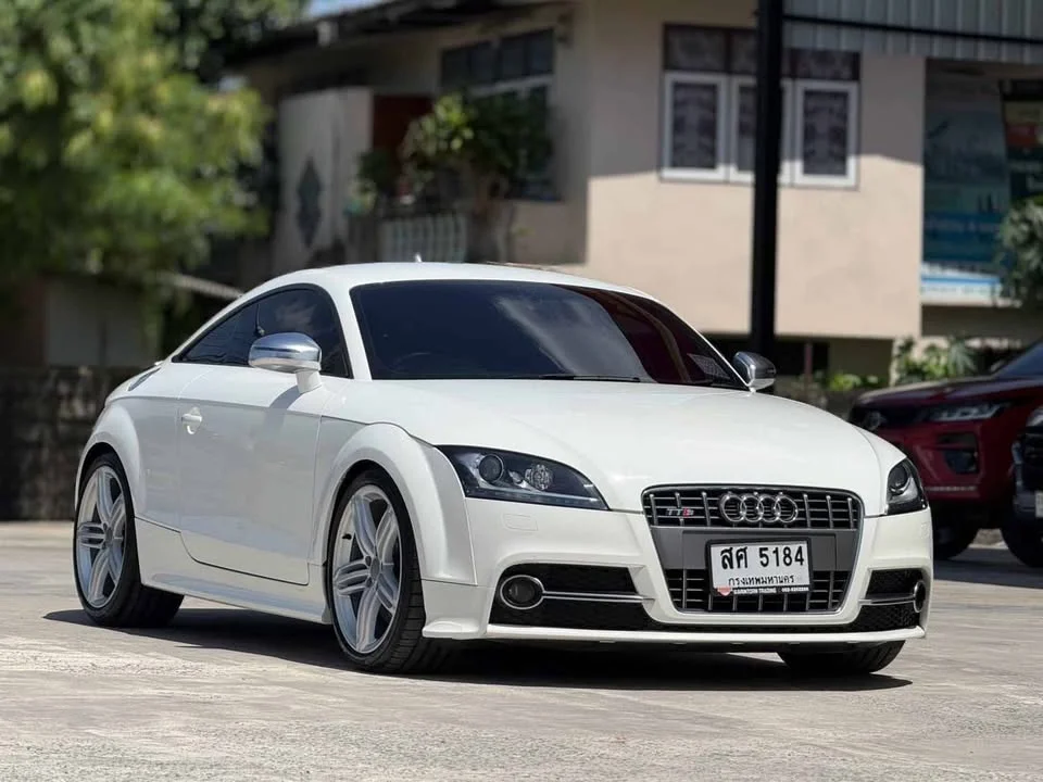 2010 Audi TT Mk2 2