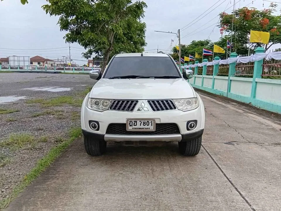 2010 Mitsubishi Pajero Sport II 2