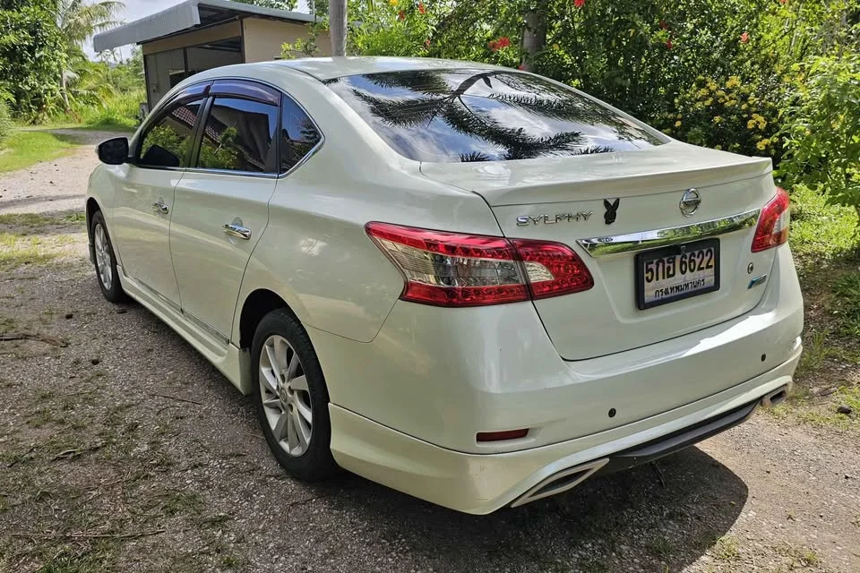 2012 Nissan Sylphy III (B17) 3