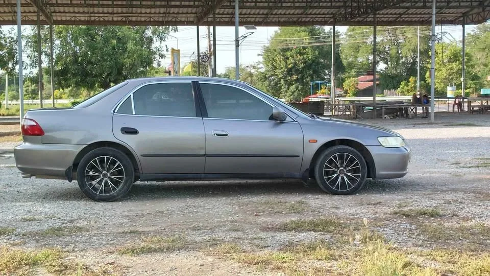 2000 Honda Accord VI 3