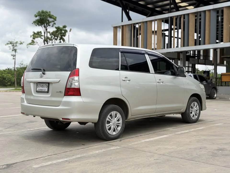 2014 Toyota Innova I 2
