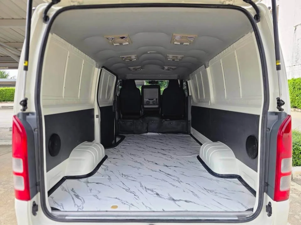 2010 Toyota HiAce V (H200) 3