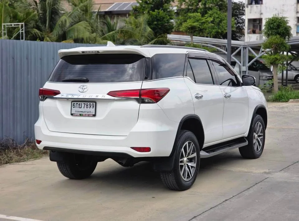 2017 Toyota Fortuner II 2