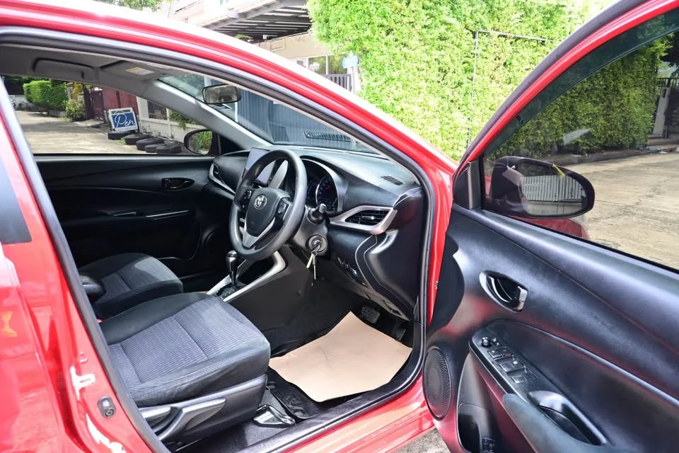 2018 Toyota Yaris ATIV III 3