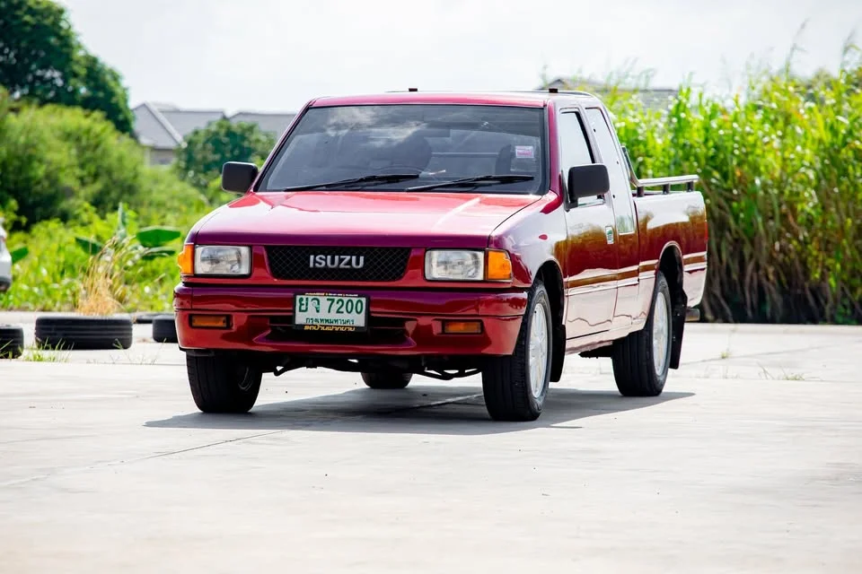 1993 Isuzu TFR III 2