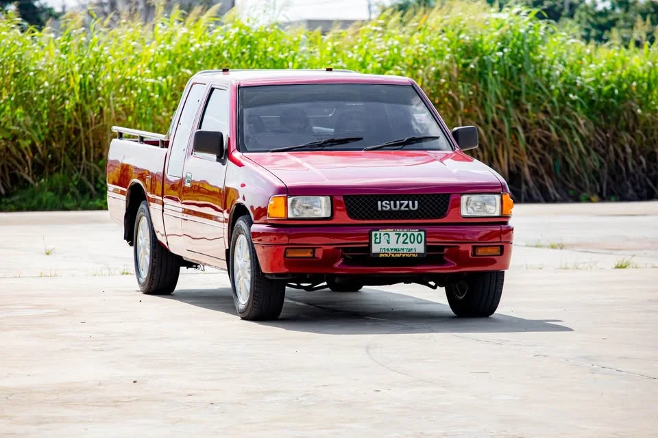 1993 Isuzu TFR III 2